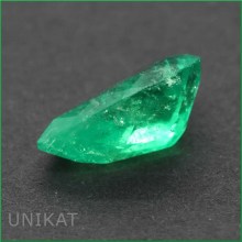 Smaragd Schmuckstein Tropfenform 3,60 ct. UNIKAT